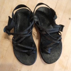 Womens Black Chacos size 7 ZX/2 Classic Sandal